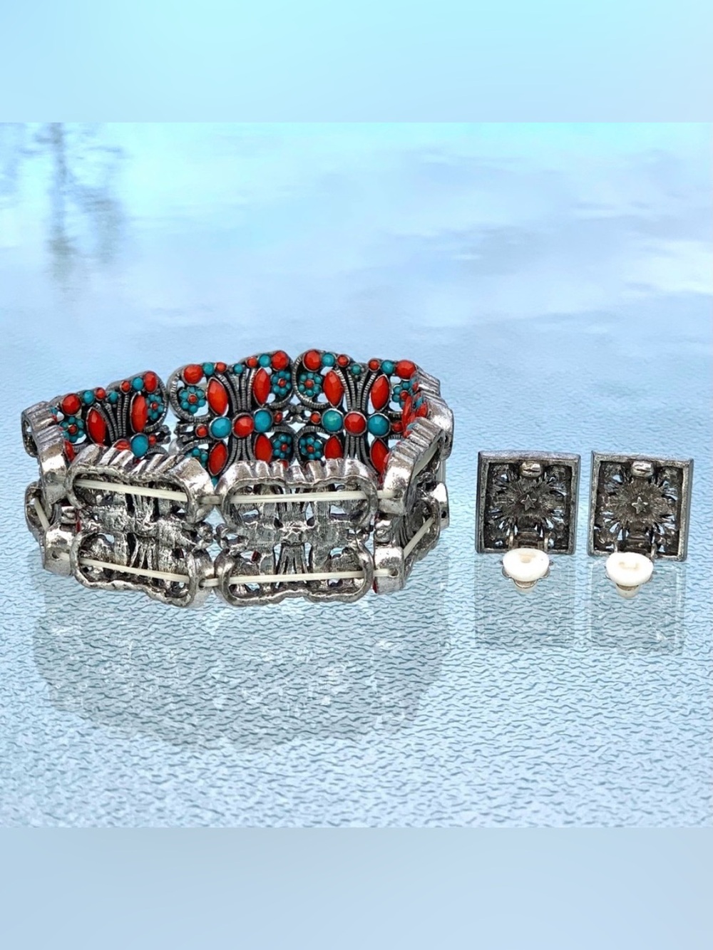 Southwestern Faux Coral & Faux Turquoise Stretch Bracelet and Clip-On Earrings - Picture 5 of 5